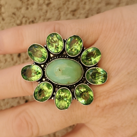 New Huge Chrysoprase and Tsavorite 925 Silver Statement Ring. - Picture 9 of 16